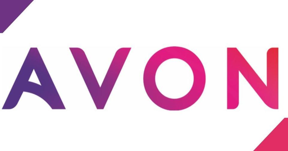 Empresas: Avon elige a Patrick Mua como la cara de su nuevo catálogo